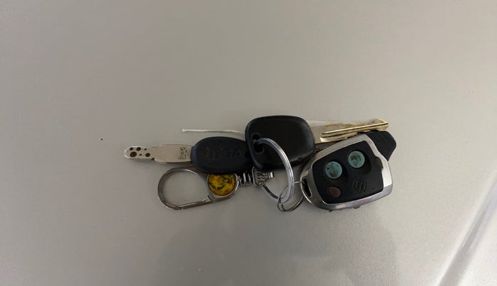 2018 Maruti Wagon R 1.0 LXI CNG, CNG, Manual, 79,463 km, Key Close Up