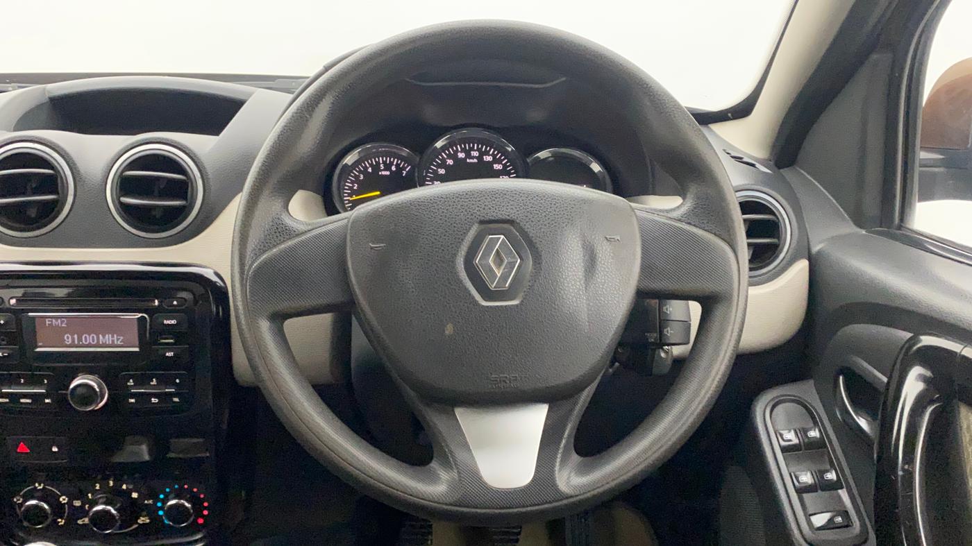 2015 Renault Duster 85 PS RXL DIESEL, Diesel, Manual, 93,853 km, Steering Wheel Close Up