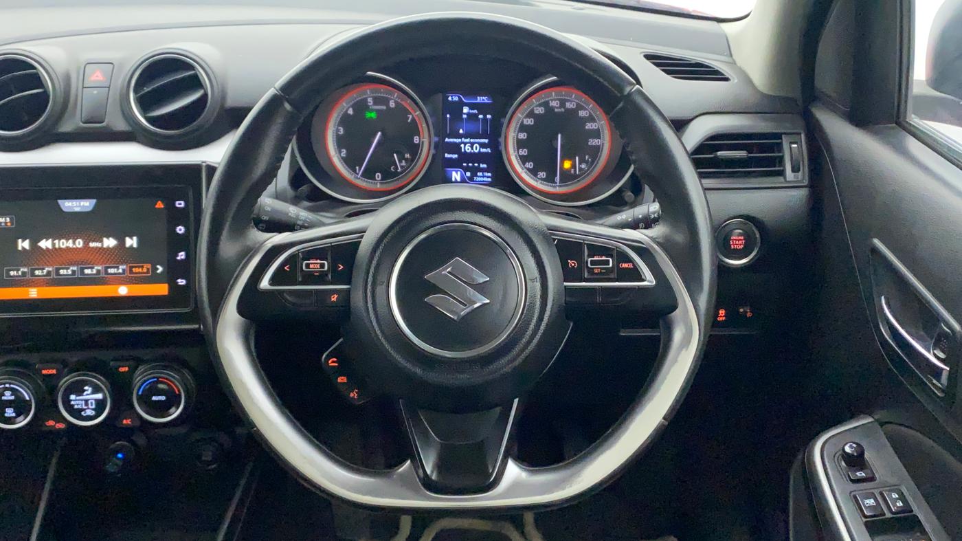 2021 Maruti Swift ZXI PLUS AMT DUAL TONE, Petrol, Automatic, 72,216 km, Steering Wheel Close Up
