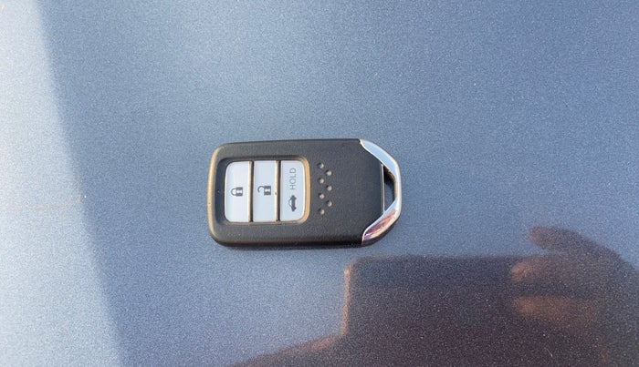 2022 Honda Amaze 1.2L I-VTEC VX CVT, Petrol, Automatic, 86,941 km, Key Close Up