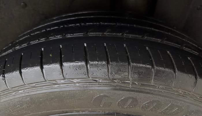2019 MG HECTOR SHARP 1.5 DCT PETROL, Petrol, Automatic, 33,219 km, Left Rear Tyre Tread