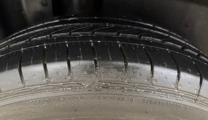 2019 MG HECTOR SHARP 1.5 DCT PETROL, Petrol, Automatic, 33,219 km, Right Rear Tyre Tread