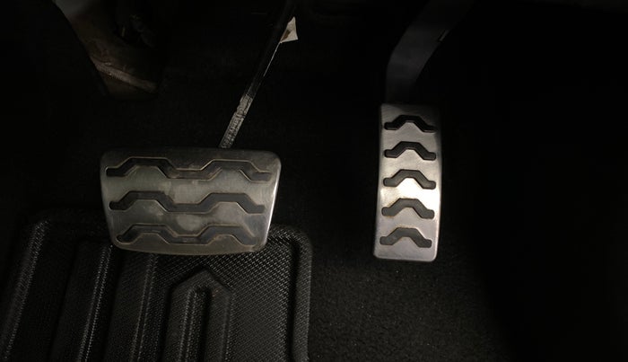 2021 KIA SONET GTX PLUS 1.0 DCT, Petrol, Automatic, 1,09,919 km, Pedals