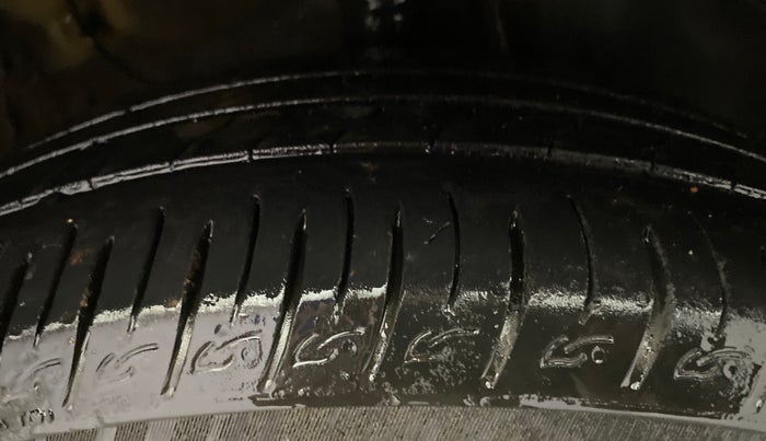 2021 KIA SONET GTX PLUS 1.0 DCT, Petrol, Automatic, 1,09,919 km, Right Front Tyre Tread