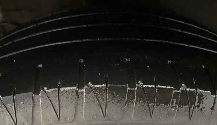 2021 KIA SONET GTX PLUS 1.0 DCT, Petrol, Automatic, 1,09,919 km, Right Rear Tyre Tread