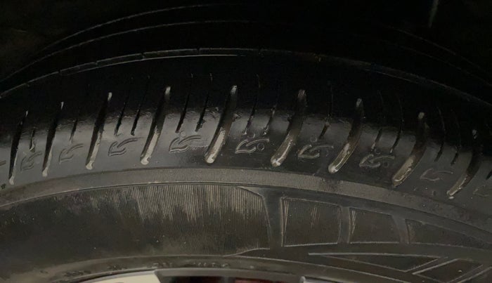 2020 KIA SONET HTX 1.0 IMT, Petrol, Manual, 42,386 km, Left Rear Tyre Tread