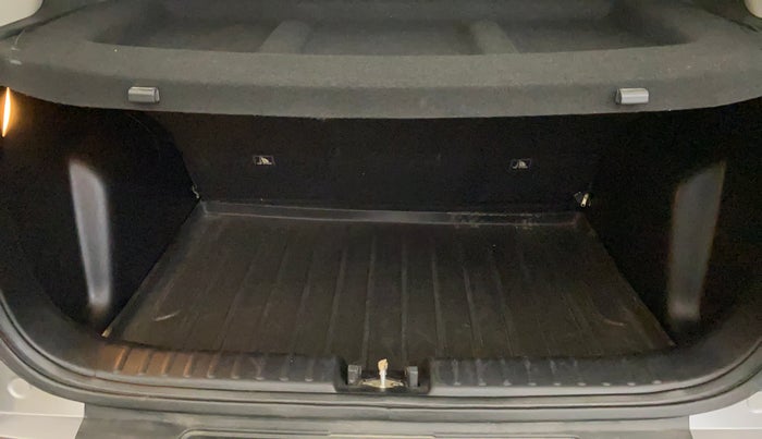 2020 KIA SONET HTX 1.0 IMT, Petrol, Manual, 42,386 km, Boot Inside