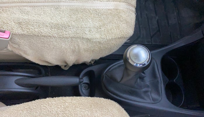 2017 Toyota Etios Liva V, Petrol, Manual, 55,771 km, Gear Lever