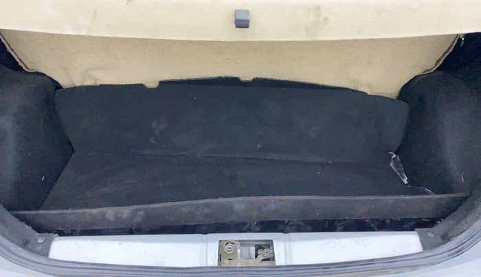 2017 Toyota Etios Liva V, Petrol, Manual, 55,771 km, Boot Inside