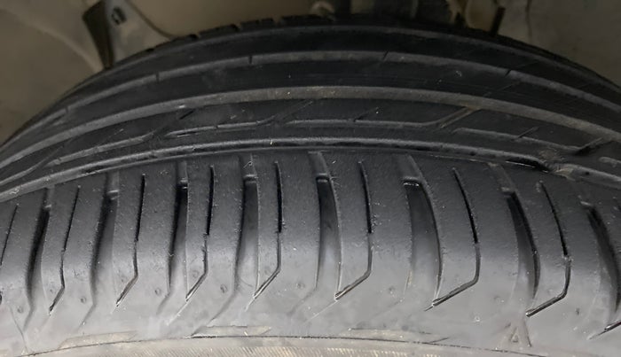 2017 Renault Duster RXZ 85 PS DIESEL, Diesel, Manual, 87,652 km, Left Front Tyre Tread