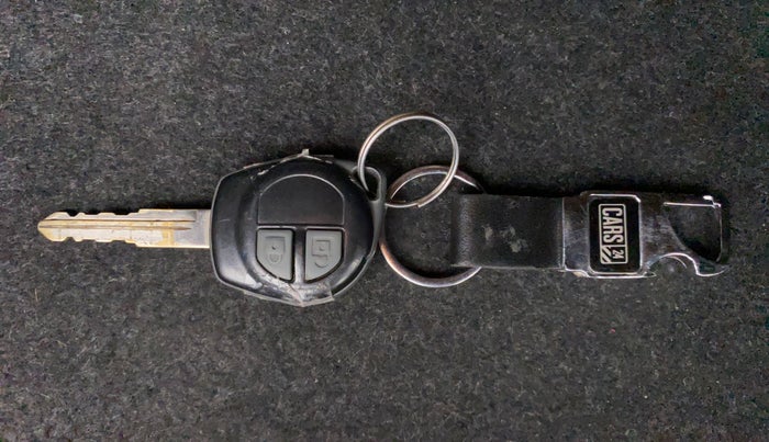 2016 Maruti Swift Dzire VXI, Petrol, Manual, 47,219 km, Key Close Up