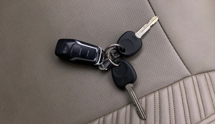 2020 Hyundai NEW SANTRO ERA EXECUTIVE, Petrol, Manual, 39,047 km, Key Close Up