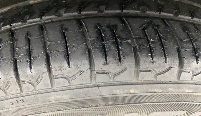 2020 Hyundai NEW SANTRO ERA EXECUTIVE, Petrol, Manual, 39,047 km, Left Front Tyre Tread