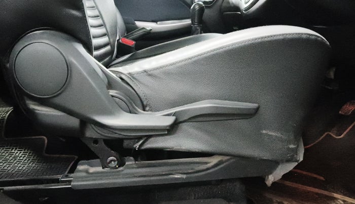 2021 Maruti Baleno ZETA PETROL 1.2, Petrol, Manual, 14,157 km, Driver Side Adjustment Panel