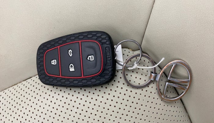 2021 Tata NEXON XZA PLUS PETROL, Petrol, Automatic, 59,832 km, Key Close Up