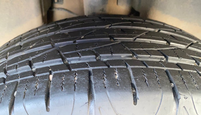 2019 Jeep Compass LIMITED 2.0 DIESEL, Diesel, Manual, 80,600 km, Right Rear Tyre Tread