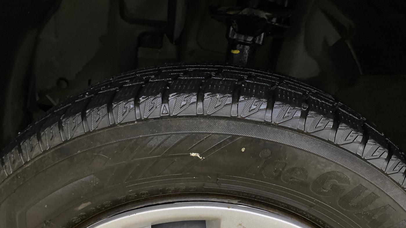 2017 Renault Kwid RXL, Petrol, Manual, 1,13,695 km, Left Front Tyre Tread