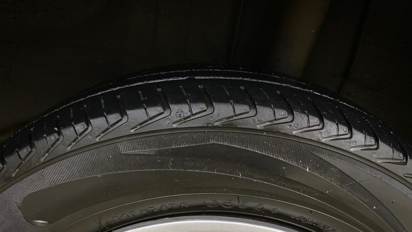 2017 Renault Kwid RXL, Petrol, Manual, 1,13,695 km, Left Rear Tyre Tread