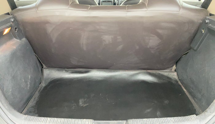 2013 Hyundai i20 MAGNA 1.2, Petrol, Manual, 46,444 km, Boot Inside