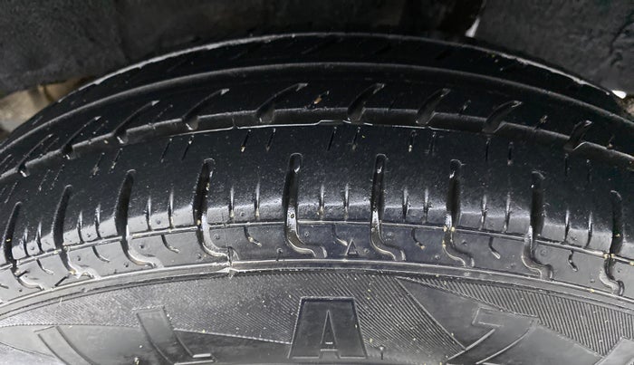 2018 Renault Kwid 1.0 RXT Opt, Petrol, Manual, 17,110 km, Left Rear Tyre Tread