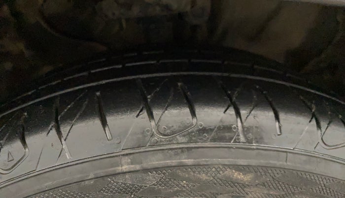 2022 KIA SELTOS HTX DIESEL 1.5, Diesel, Manual, 1,10,027 km, Right Front Tyre Tread