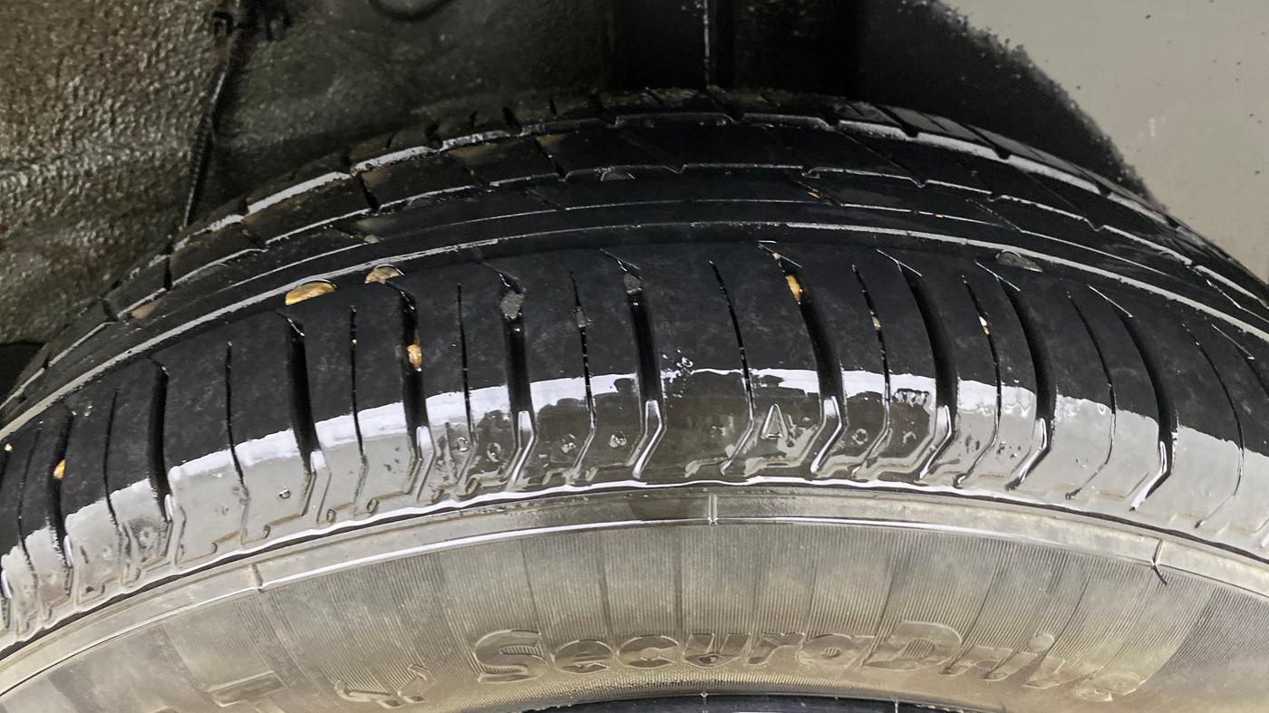 2024 Tata PUNCH ACCOMPLISHED AMT, Petrol, Automatic, 18,344 km, Left Rear Tyre Tread