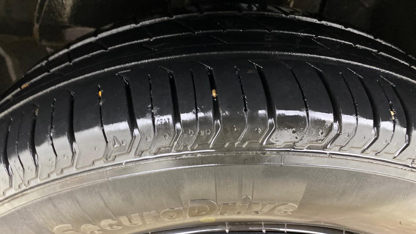 2024 Tata PUNCH ACCOMPLISHED AMT, Petrol, Automatic, 18,344 km, Left Front Tyre Tread