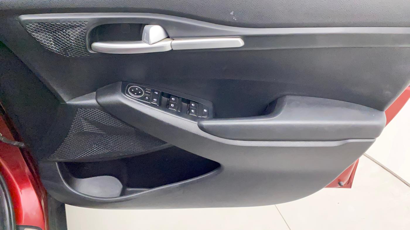 2020 KIA SELTOS HTK PLUS 1.5, Petrol, Manual, 65,373 km, Driver Side Door Panels Control