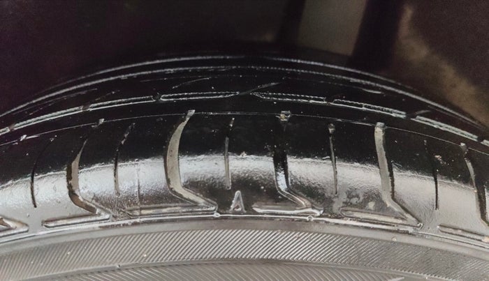 2018 Maruti Baleno ALPHA DIESEL 1.3, Diesel, Manual, 90,486 km, Left Rear Tyre Tread