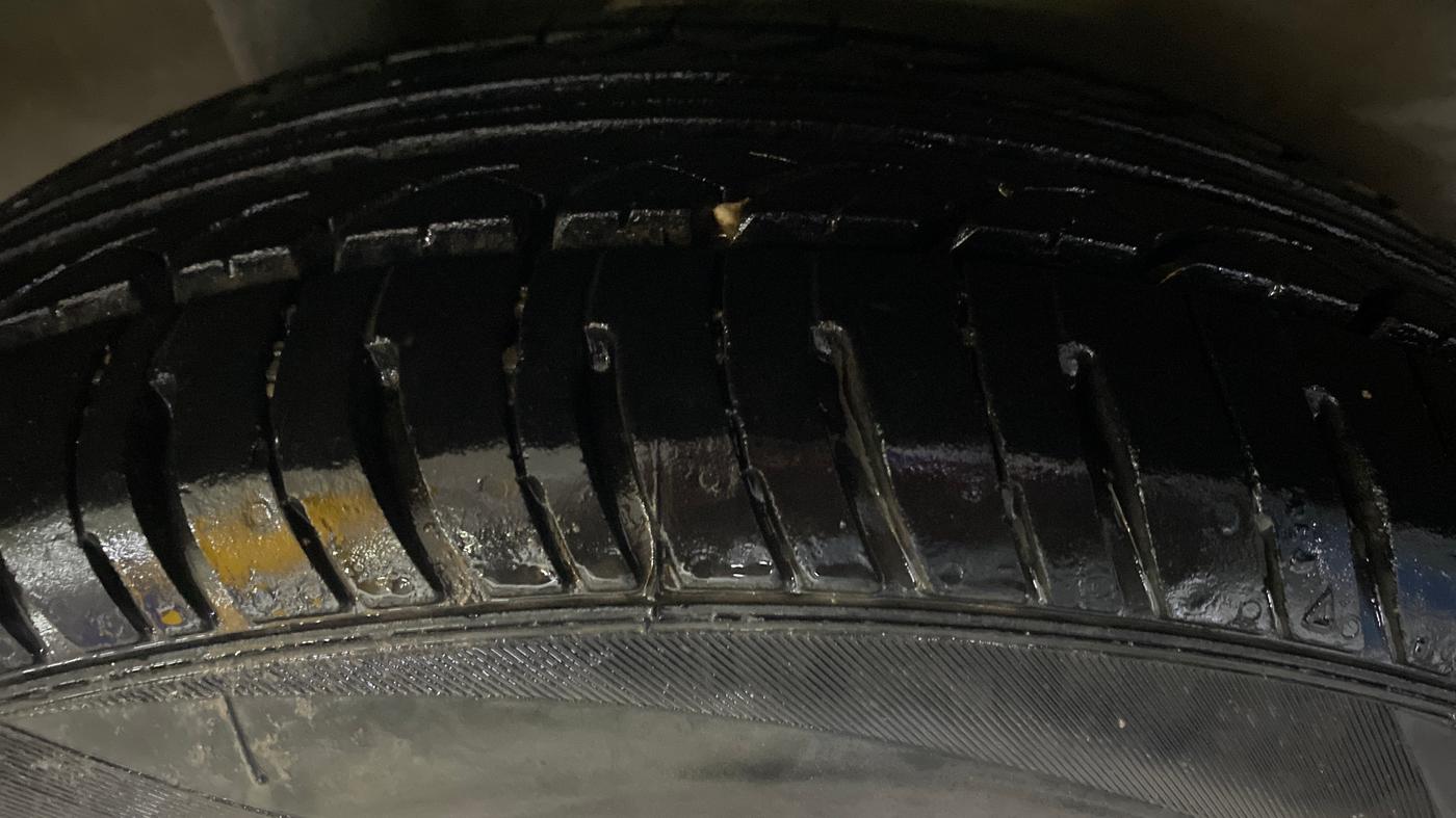 2013 Honda Brio S MT, Petrol, Manual, 85,005 km, Right Rear Tyre Tread