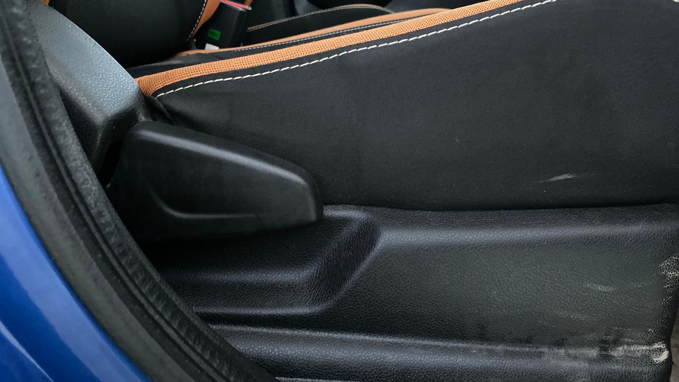 2021 Renault Kwid CLIMBER 1.0 AMT (O), Petrol, Automatic, 21,024 km, Driver Side Adjustment Panel