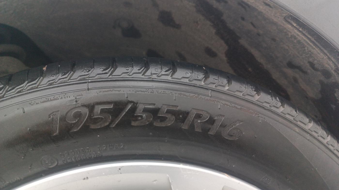 2024 Hyundai NEW I20 SPORTZ 1.2 IVT, Petrol, Automatic, 9,058 km, Right Front Tyre Tread