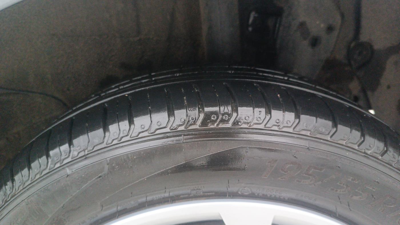 2024 Hyundai NEW I20 SPORTZ 1.2 IVT, Petrol, Automatic, 9,058 km, Left Rear Tyre Tread