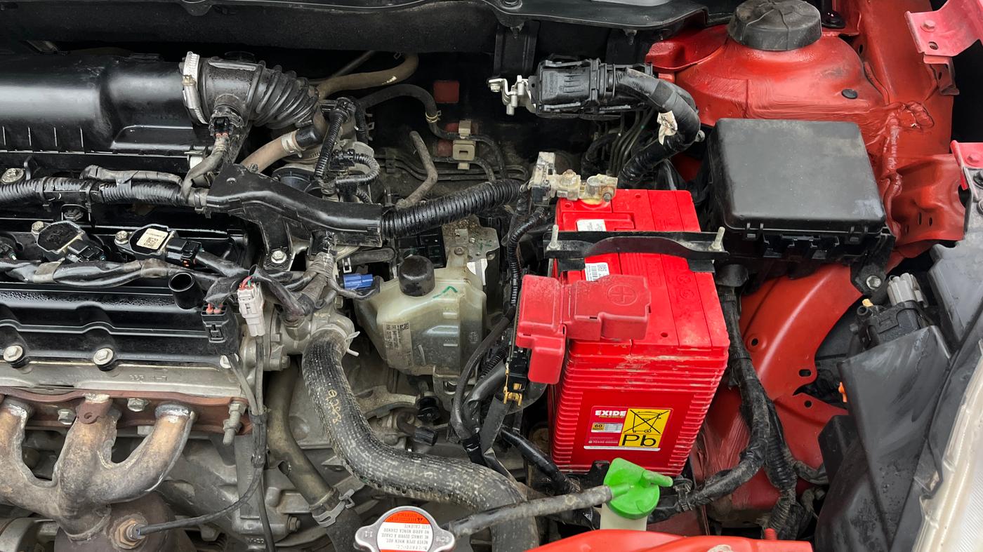 2018 Maruti Swift ZXI AMT, Petrol, Automatic, 56,882 km, Engine View - Left