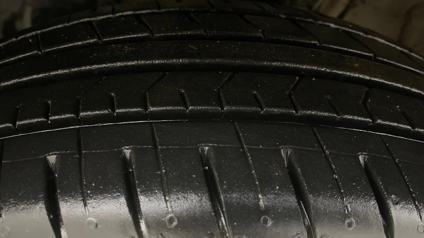 2021 Hyundai VENUE S+ 1.2, Petrol, Manual, 96,621 km, Left Front Tyre Tread