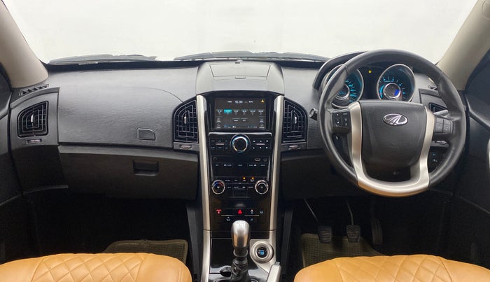 2019 Mahindra XUV500 W9, Diesel, Manual, 66,576 km, Dashboard