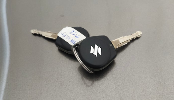 2020 Maruti Dzire VXI AMT, Petrol, Automatic, 27,558 km, Key Close Up