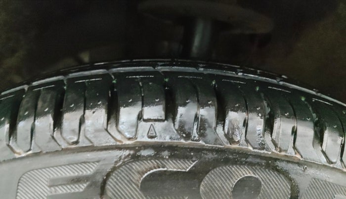 2020 Maruti Dzire VXI AMT, Petrol, Automatic, 27,558 km, Left Front Tyre Tread