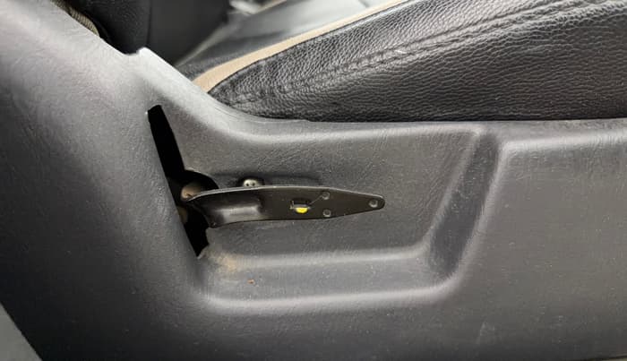 2019 Maruti Alto K10 LXI, Petrol, Manual, 41,520 km, Driver Side Adjustment Panel