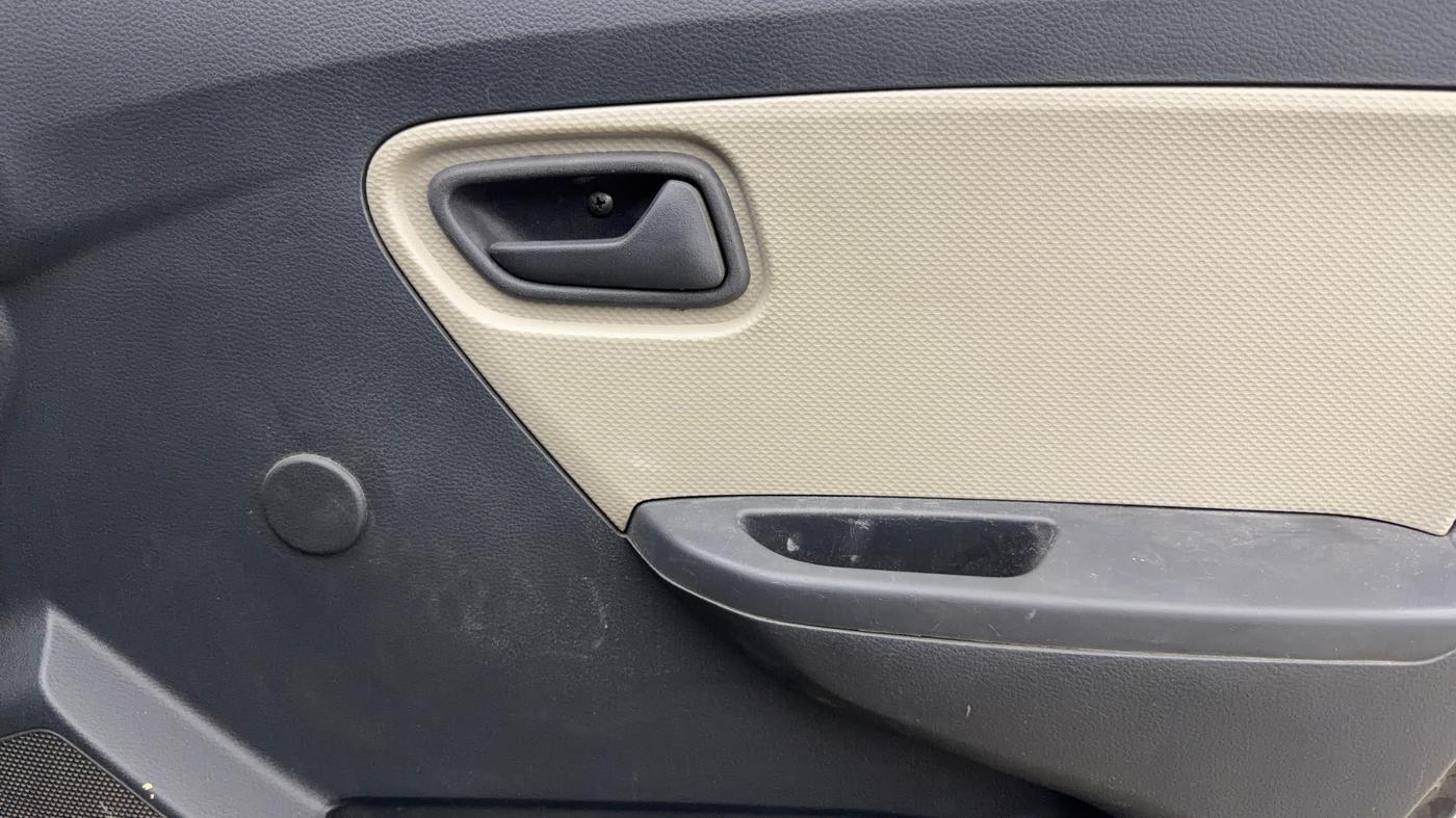 2019 Maruti Alto K10 LXI, Petrol, Manual, 41,520 km, Driver Side Door Panels Control
