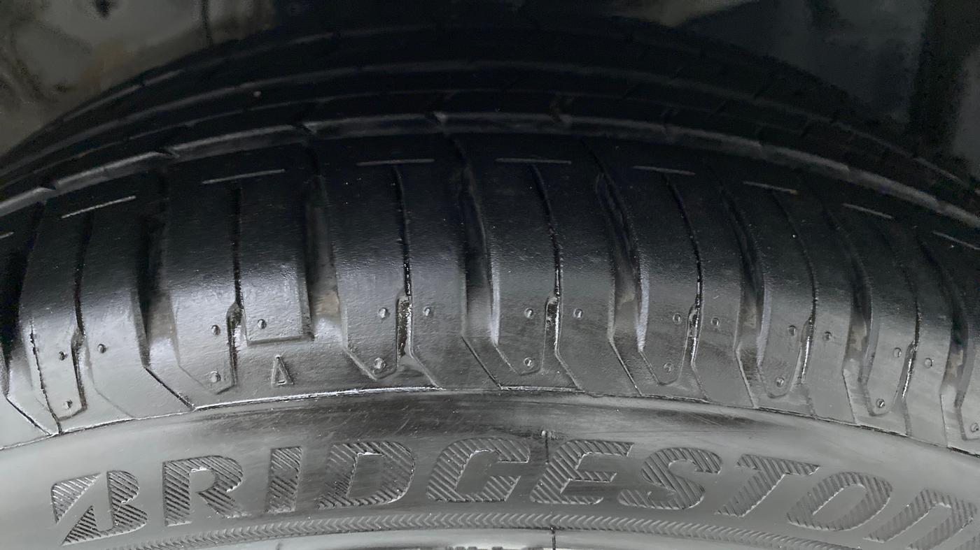 2020 Honda City ZX MT PETROL, Petrol, Manual, 31,999 km, Right Front Tyre Tread