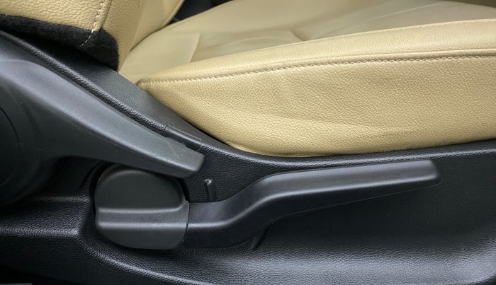 2020 Honda City ZX MT PETROL, Petrol, Manual, 31,999 km, Driver Side Adjustment Panel