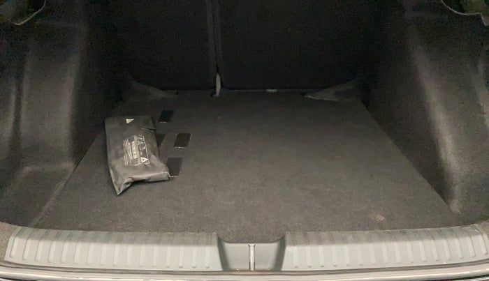 2023 Volkswagen VIRTUS TOPLINE TSI 1.0 AT, Petrol, Automatic, 59,729 km, Boot Inside