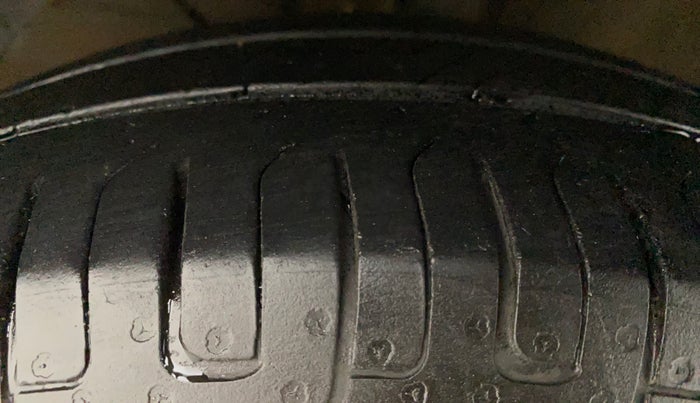 2018 Maruti Dzire VXI, Petrol, Manual, 67,230 km, Left Front Tyre Tread