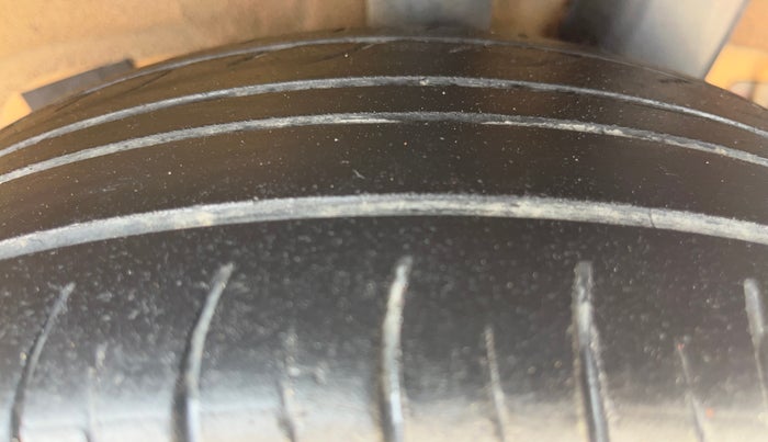 2016 Hyundai Grand i10 MAGNA AT 1.2 KAPPA VTVT, Petrol, Automatic, 89,252 km, Left Rear Tyre Tread