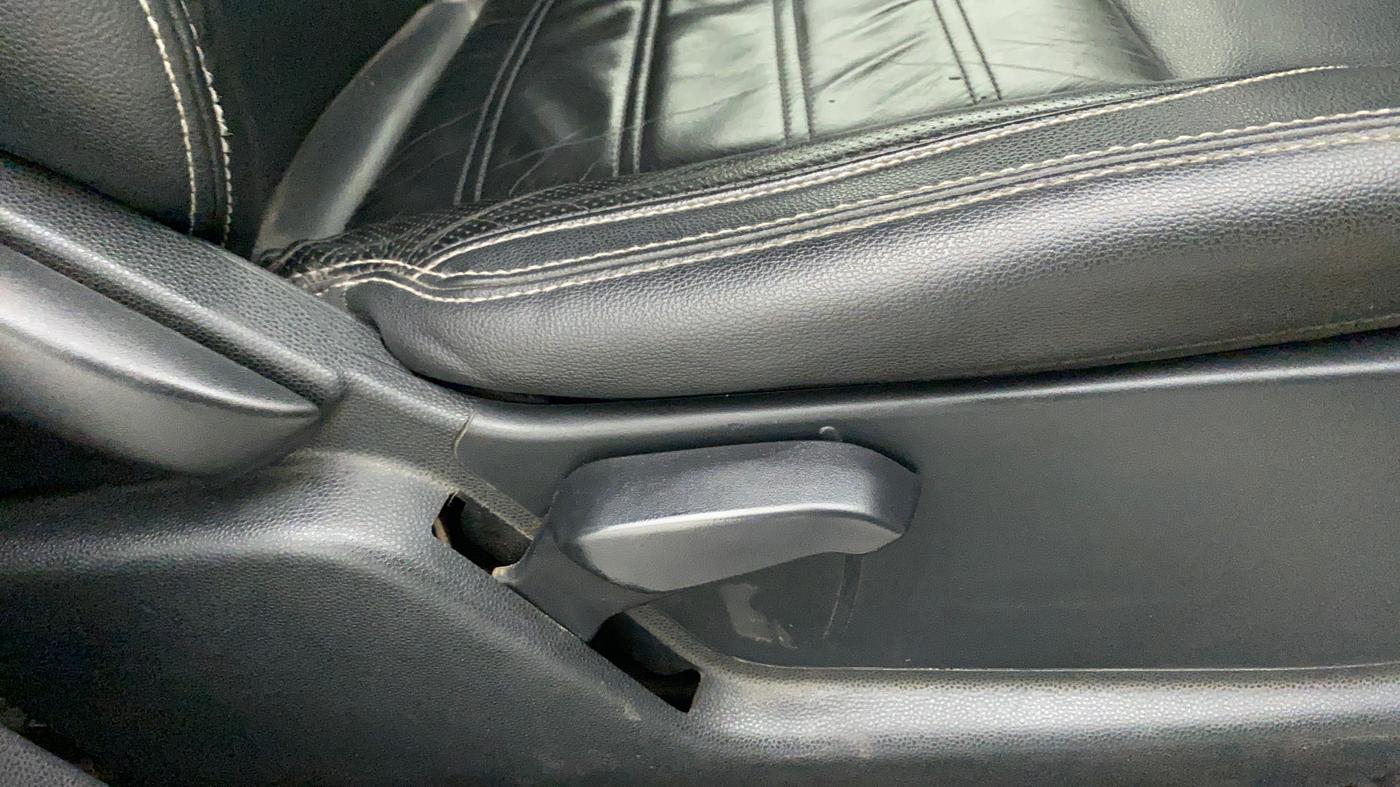 2018 Ford Ecosport TITANIUM + 1.5L DIESEL, Diesel, Manual, 96,134 km, Driver Side Adjustment Panel