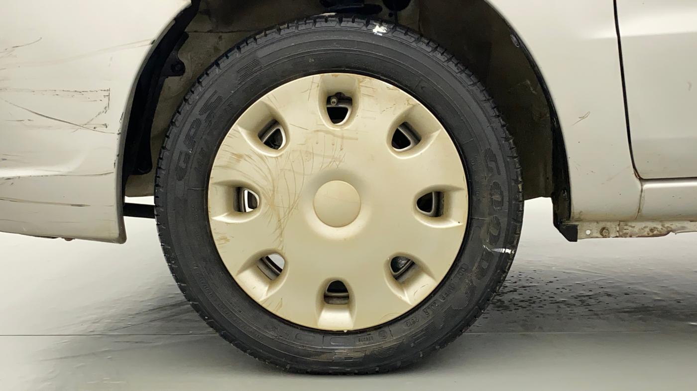 2013 Maruti Zen Estilo LXI, Petrol, Manual, 28,829 km, Left Front Wheel