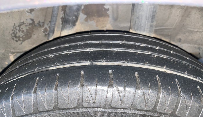 2017 Honda Jazz 1.2L I-VTEC SV, Petrol, Manual, 93,802 km, Left Rear Tyre Tread