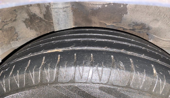 2017 Honda Jazz 1.2L I-VTEC SV, Petrol, Manual, 93,802 km, Right Rear Tyre Tread