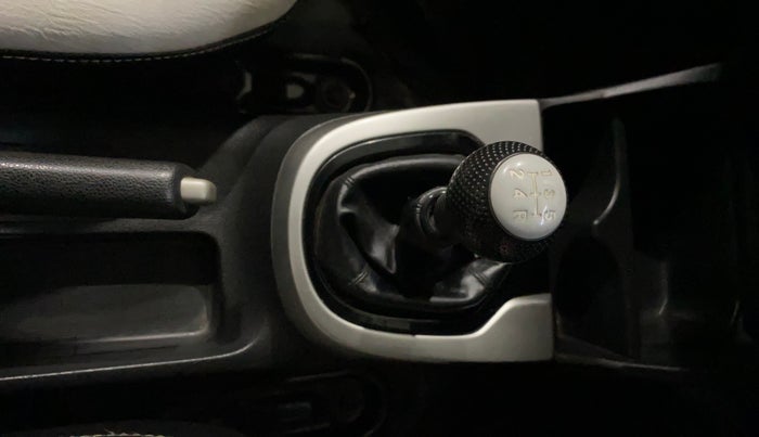 2017 Honda Jazz 1.2L I-VTEC SV, Petrol, Manual, 93,802 km, Gear Lever